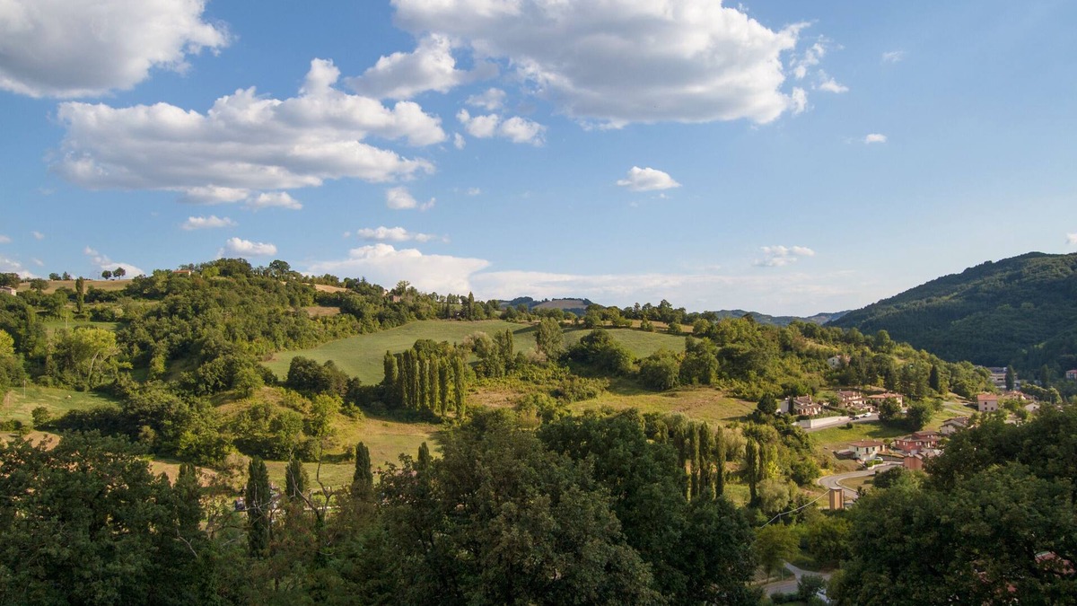 Pietralunga Apartment | Nice apartment in the historic center of the village, overlooking the hills