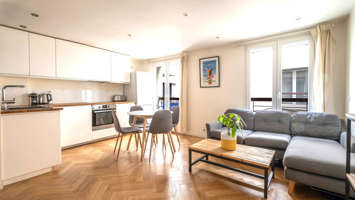 Quartier de Rochechouart Apartment | Nice apartment in the 9th arr. of Paris - Welkeys