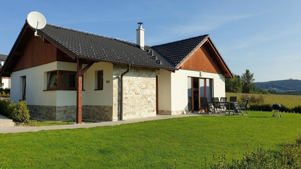 Lipno nad Vltavou House | Nice apartment in villa for 6 guests with WIFI, TV, terrace and pets allowed