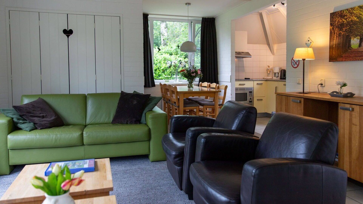 Municipality of Dalfsen House | Nice apartment in villa for 4 guests with WIFI, pool, TV, terrace and parking
