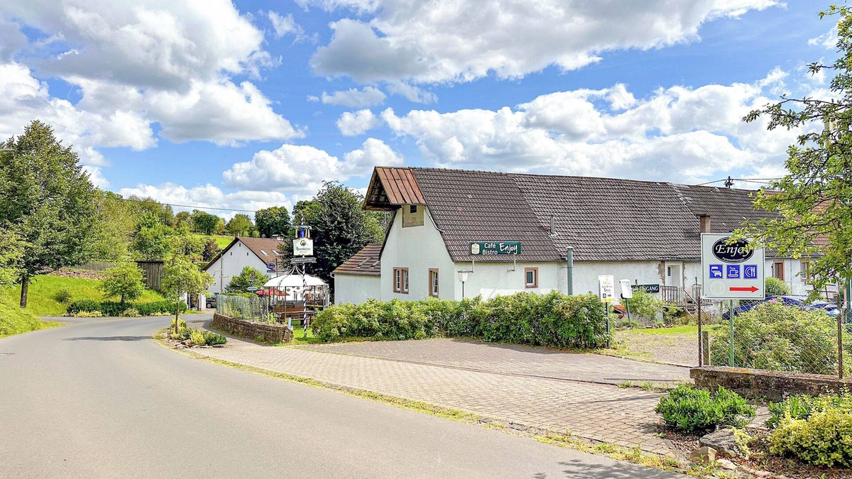 Meisburg Apartment | Nice apartment near a bistro and beer garden