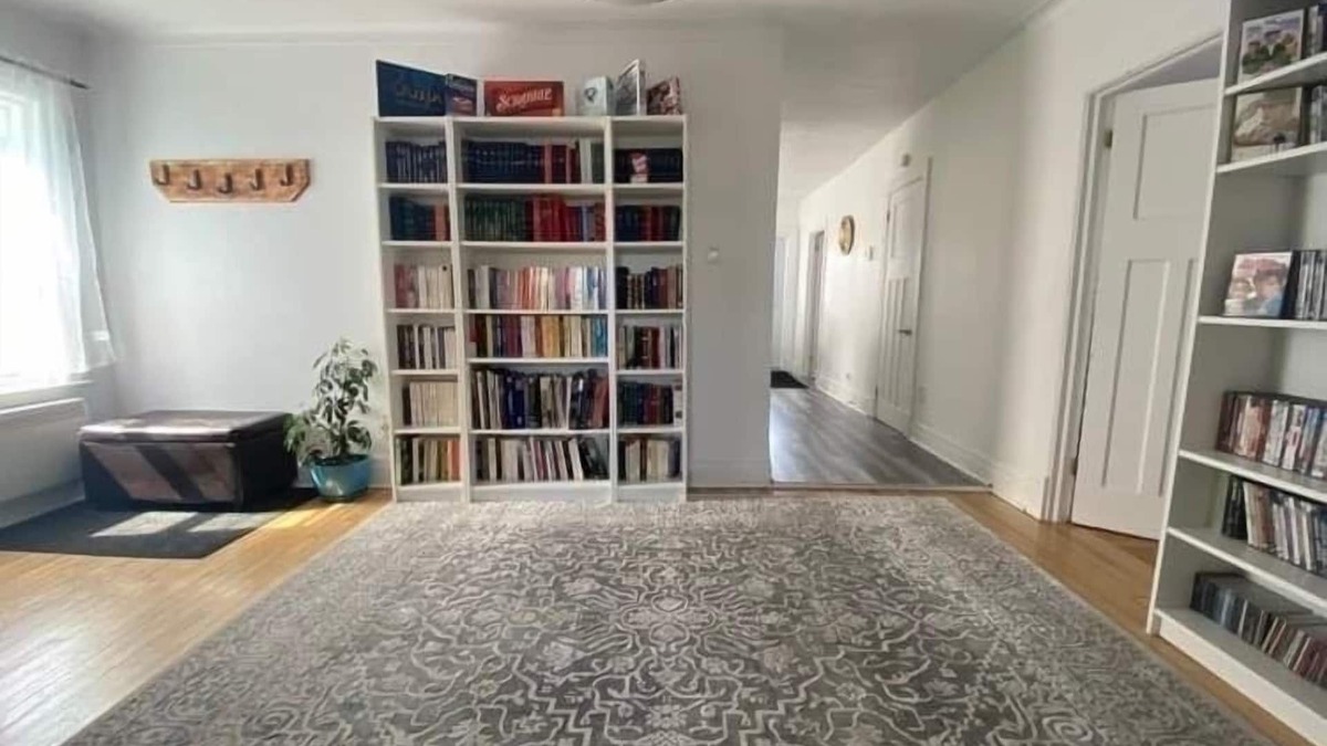 Drummondville Apartment | Nice Apartment with Parking