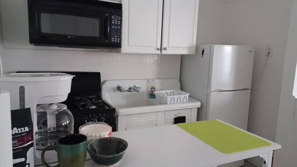 Frankford Apartment | Nice apartment with beautiful park view
