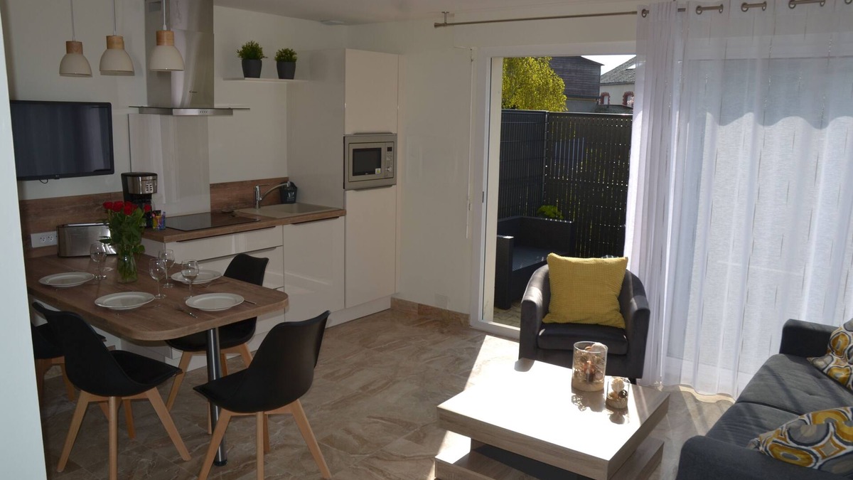 Landerneau Apartment | Nice apartment with terrace in the center