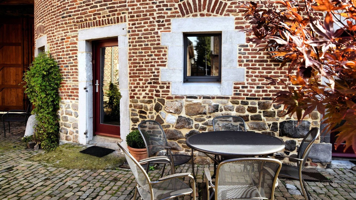 Richelle House | Nice apartments in a monumental square farm.