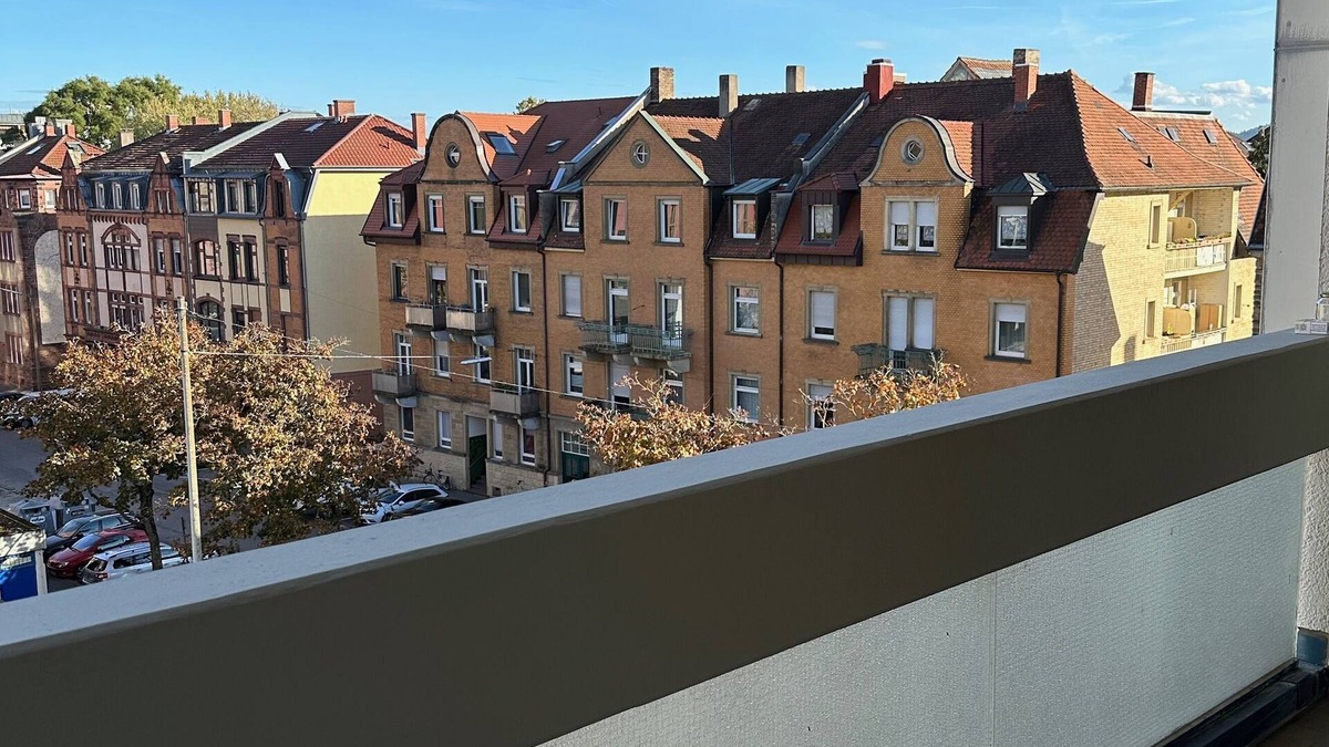 Oststadt Apartment | Nice, big and Central Apartment With 2 Balconies