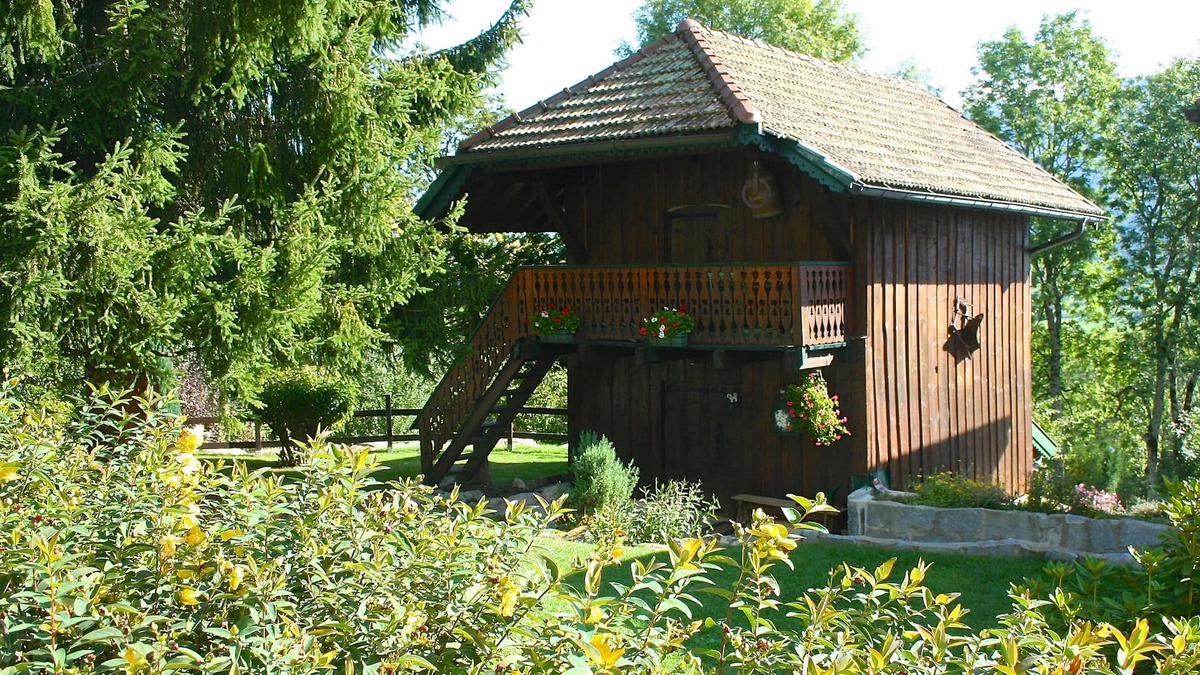 Leschaux Ski Chalet | Nice chalet on the heights of Annecy