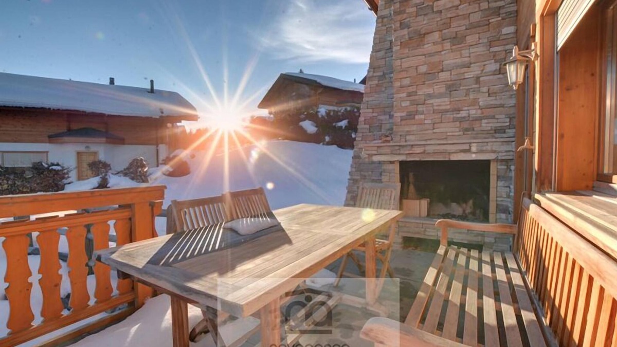 Anzere Ski Chalet | Nice chalet with : Ground floor : Laundry room with washing machine and dryer, little studio with a