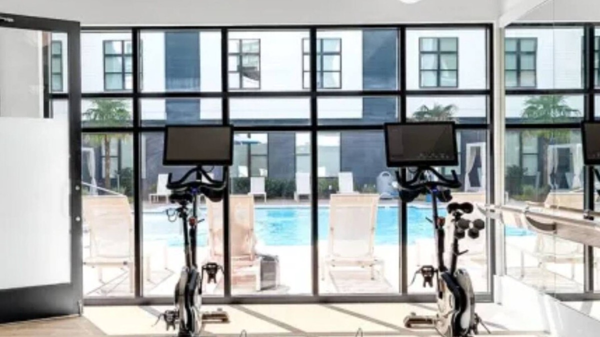 Caroleen Apartment | Nice clean rooms and safe for travels