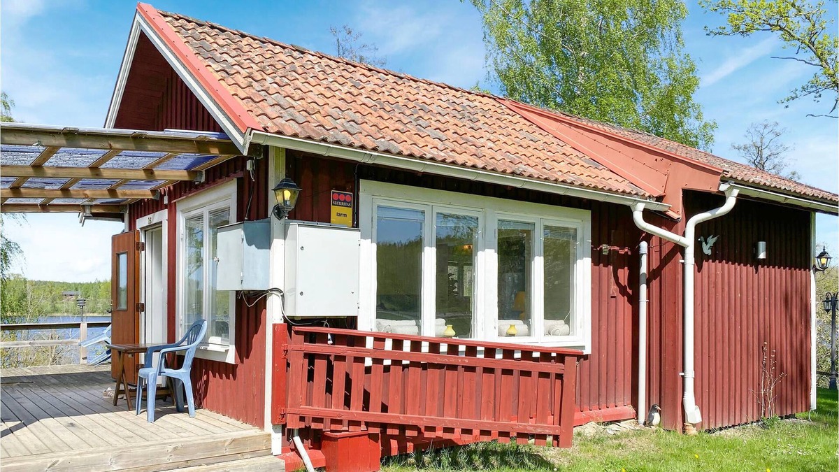 Atvidaberg House | Nice cottage by the lake near Åtvidaberg.