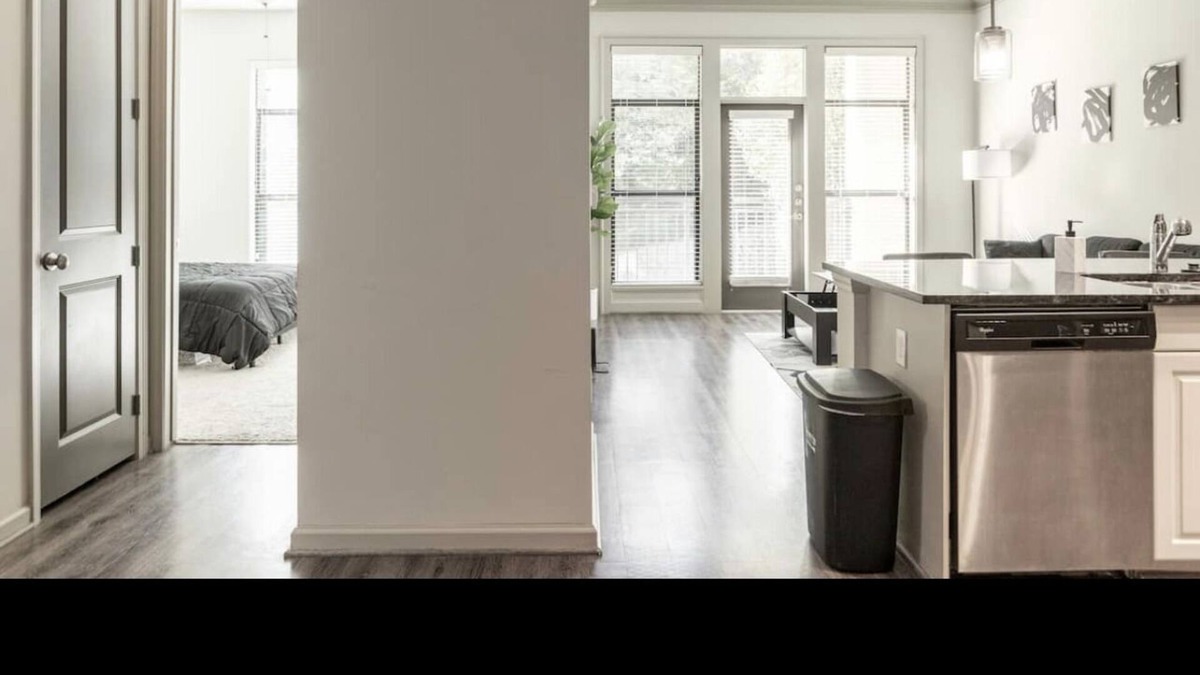 Loring Heights Apartment | Nice , Cozy Midtown Get Away!