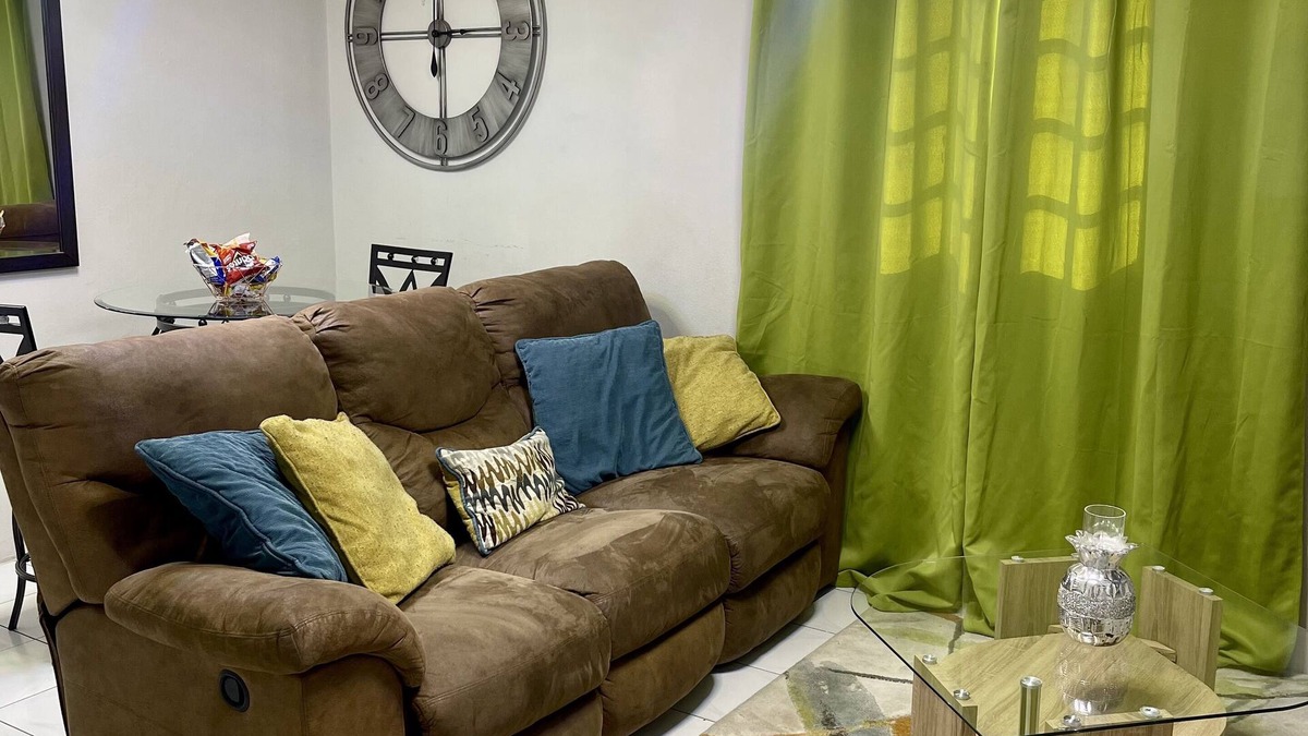 Camperdown Apartment | Nice family friendly apt very central location in the city