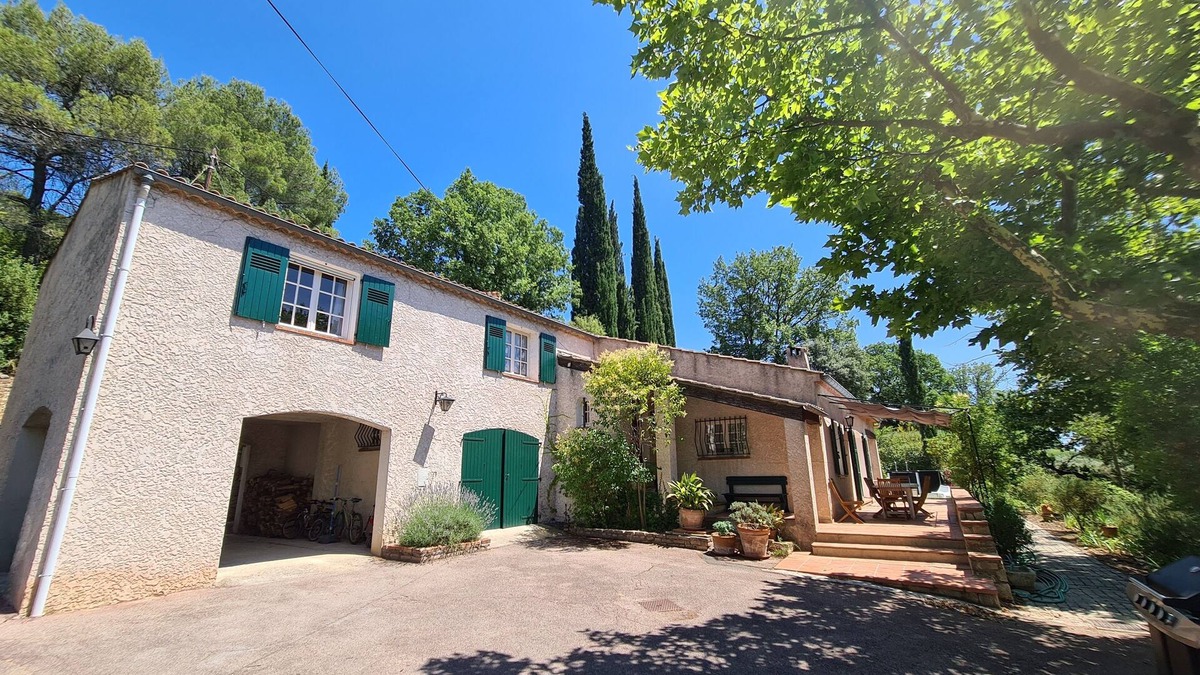 Lorgues Villa | Nice Family House In The Back Country Varois
