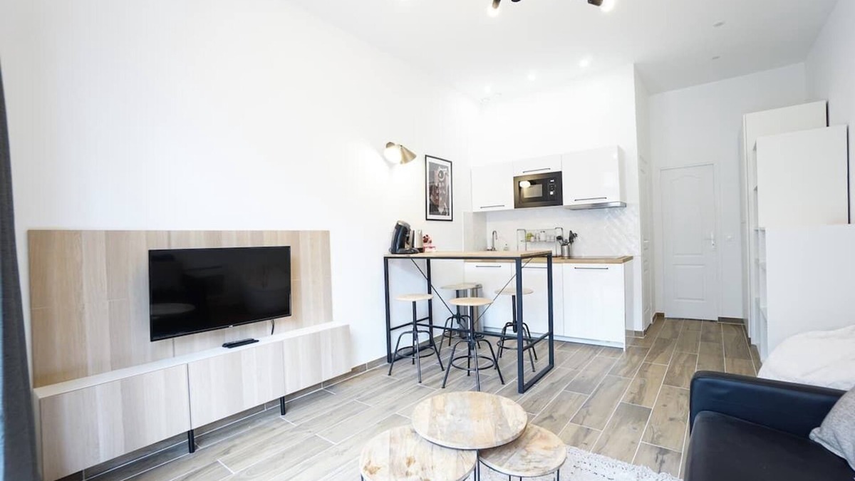 Quartier de Becon Apartment | Nice flat at Courbevoie Proche La Défense !