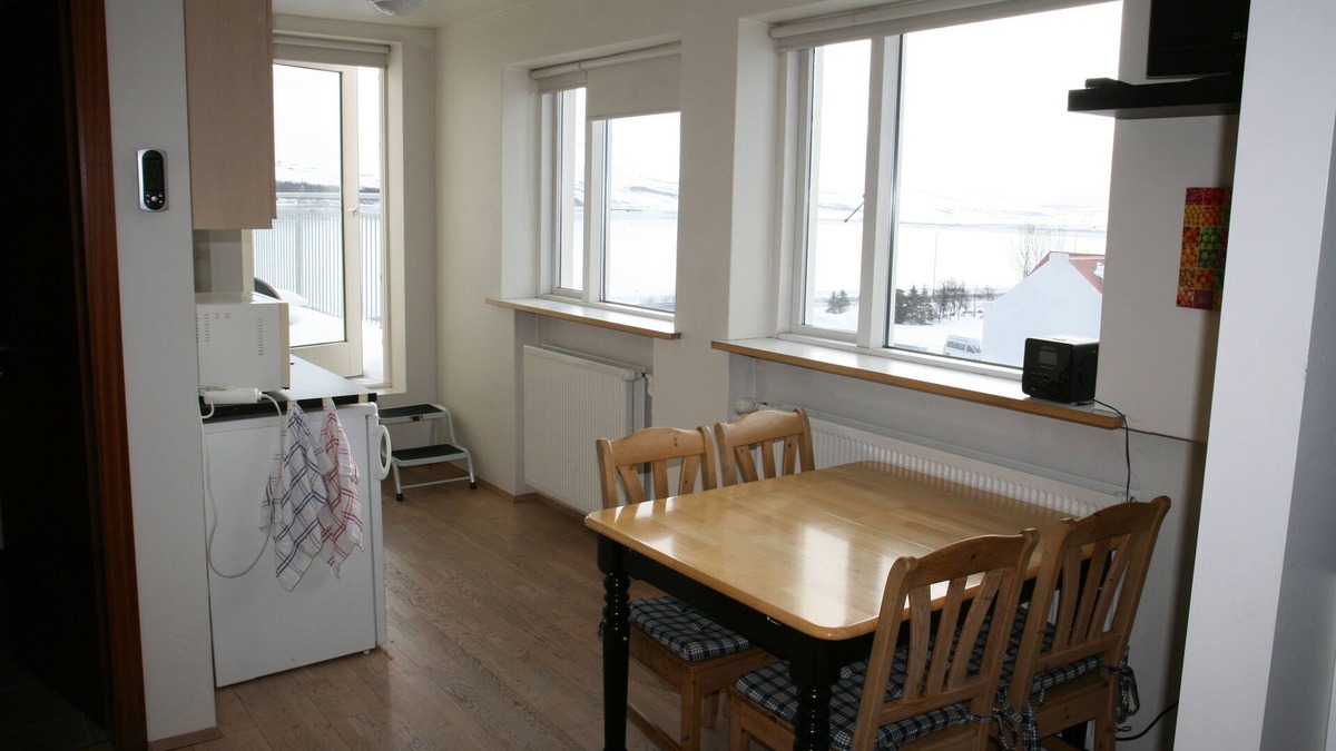 City Center Apartment | Nice Holiday Apartment, Centrally Located With Spectacular Sea And Mountain View