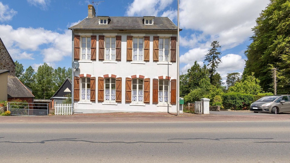Hambye House | Nice holiday home in Hambye with parking