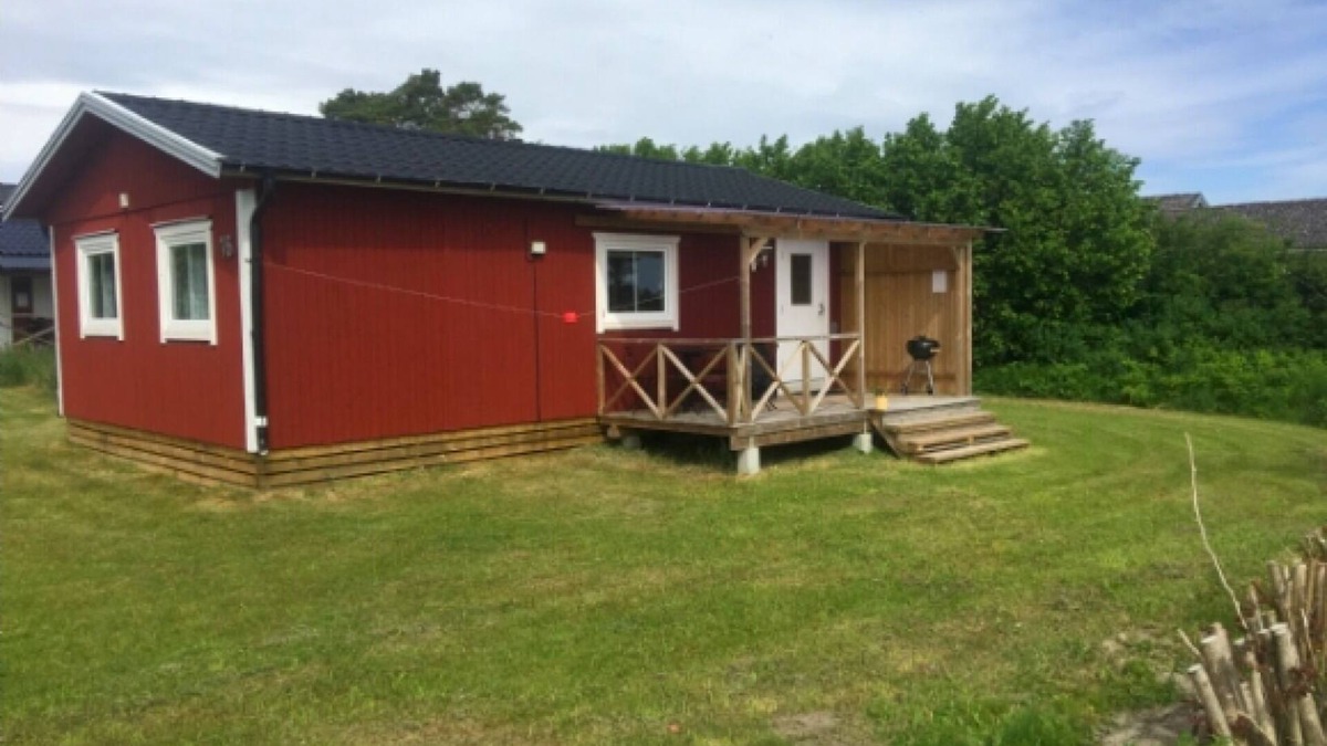 Kopingsvik House | Nice holiday home just 200 m from a small swimming area