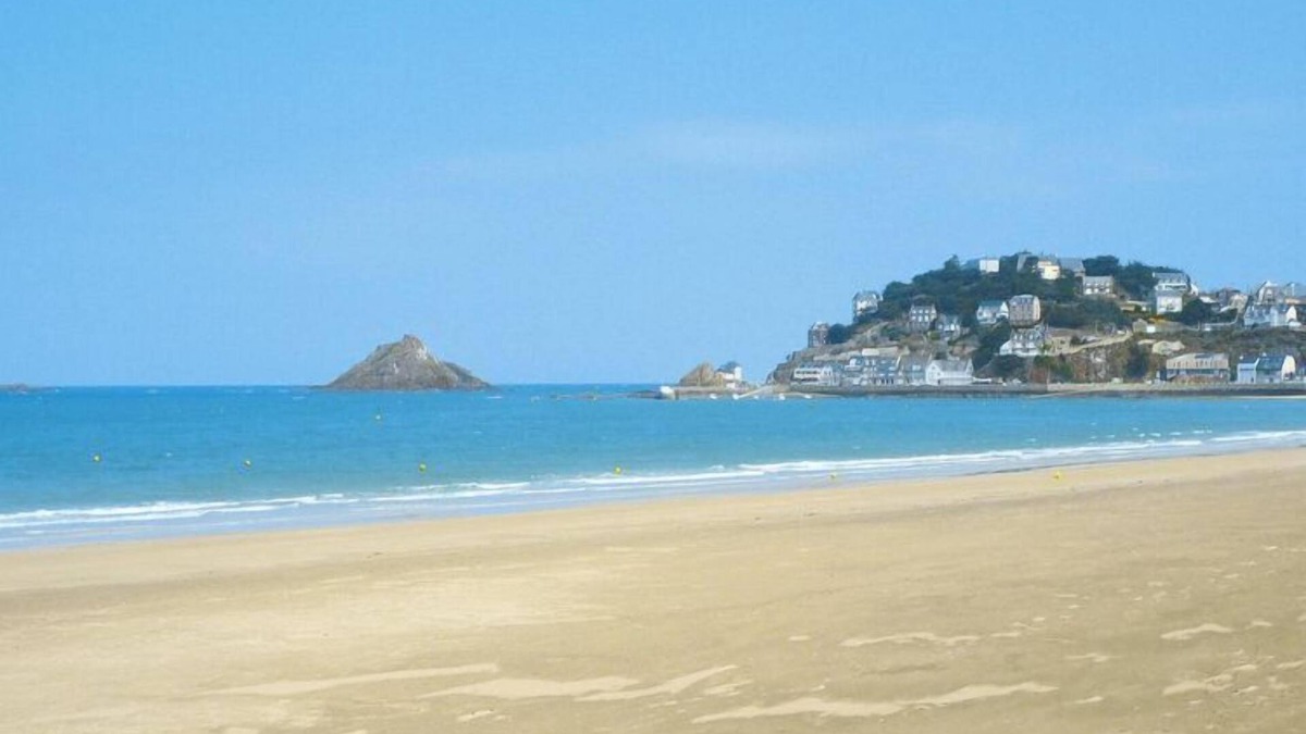 Hillion House | Nice holiday home near the beach, Hillion