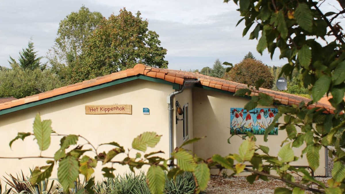Ecuras Cottage | nice holiday home, pet-friendly near golf course and swimming lake