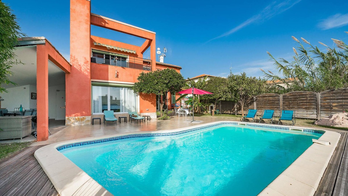 Saint-Laurent-du-Var House | Nice home in Saint-Laurent-du-Var