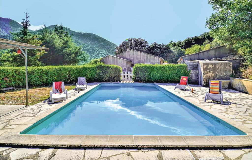 Saint-Leger-du-Ventoux House | Nice home in Saint Lger du Ventoux with 2 Bedrooms and Outdoor swimming pool