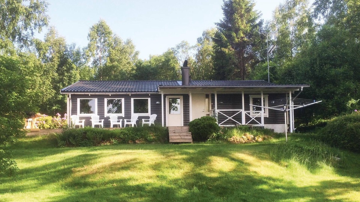 Fasalt House | Nice home in örkelljunga with kitchen