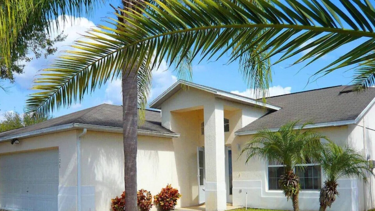 Woodridge House | Nice home in a great location close to Disney, shopping and dining