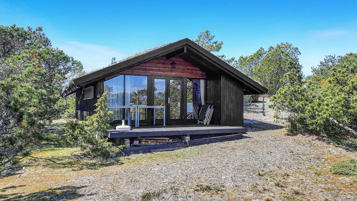 Anholt House | Nice home in Anholt with kitchen