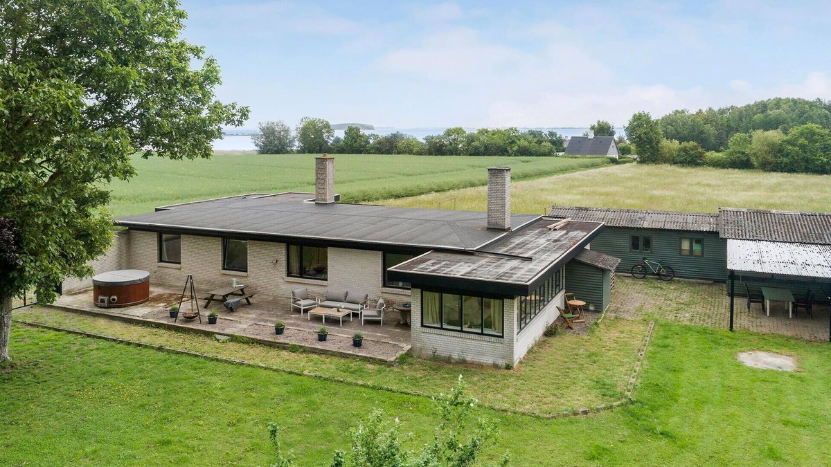 Bandholm House | Nice home in Bandholm with WiFi