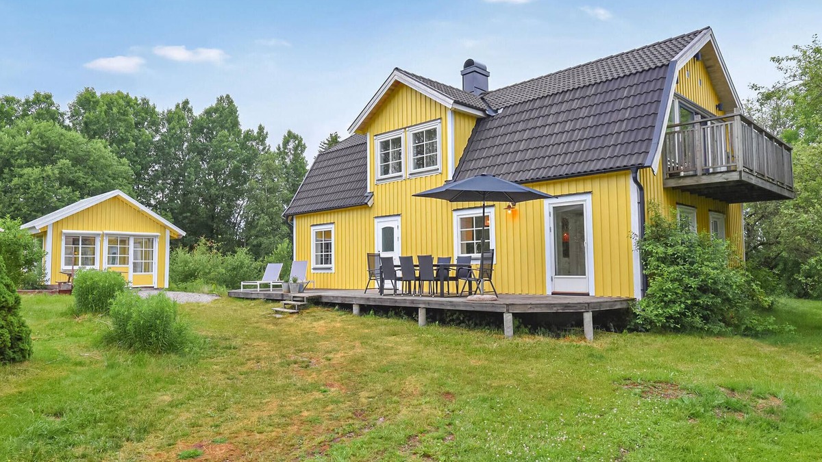 Ed House | Nice home in Ed with kitchen