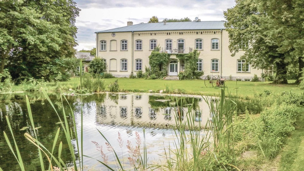 Friedland House | Nice home in Eichhorst with kitchen