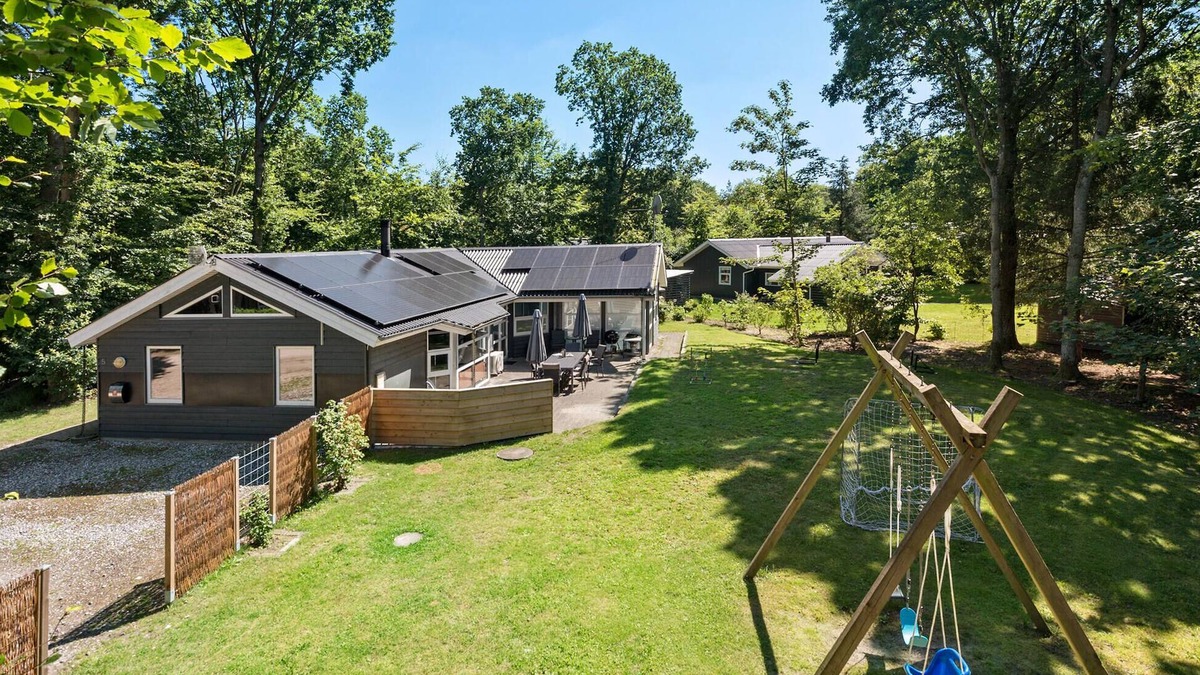 Fjellerup Strand House | Nice home in Glesborg with sauna