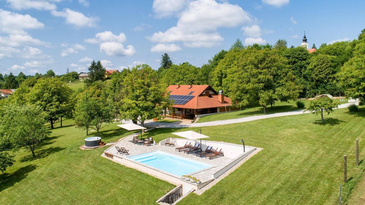 Glina House | Nice home in Glina with sauna