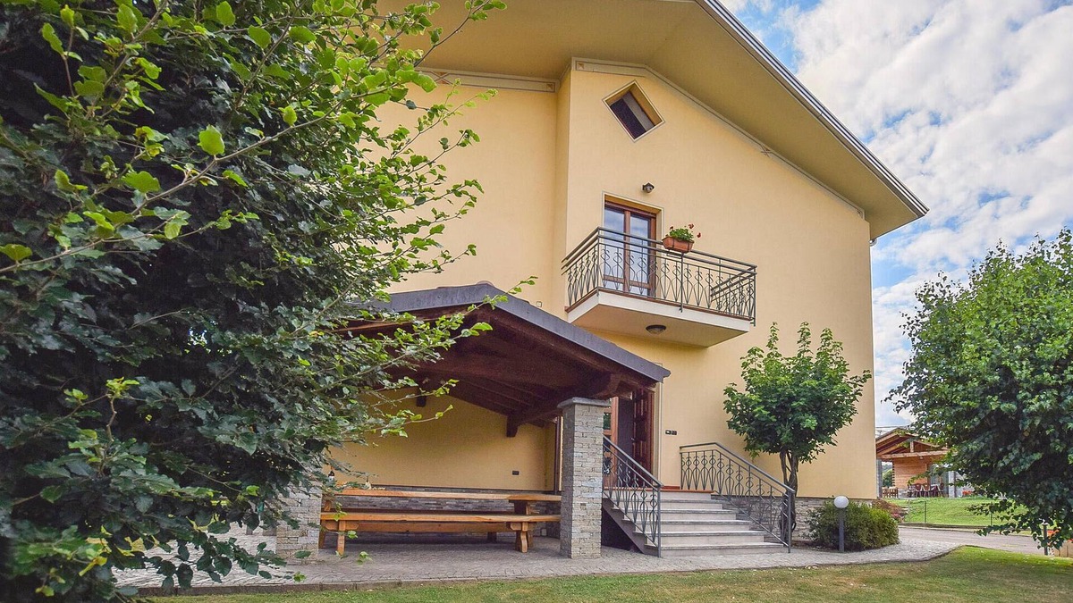 Gozzano House | Nice home in Gozzano with WiFi