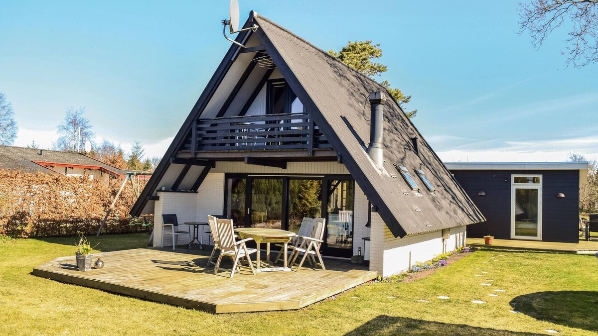 Haslevgarde House | Nice home in Hadsund with sauna