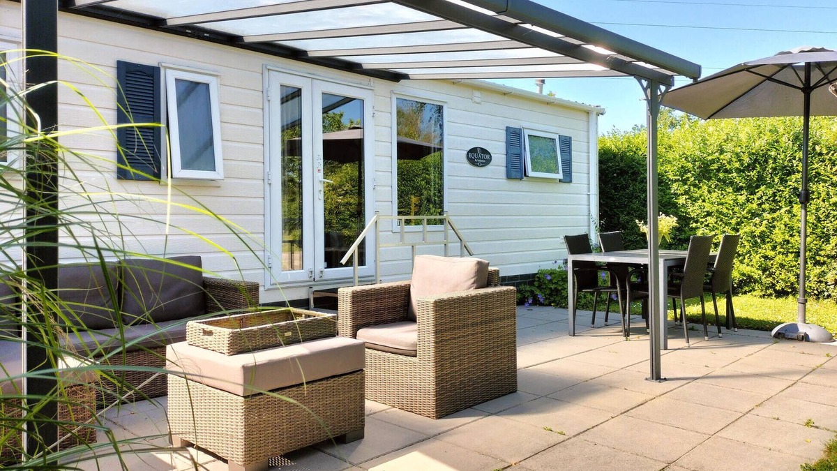 Heinkenszand House | Nice home in Heinkenszand with WiFi