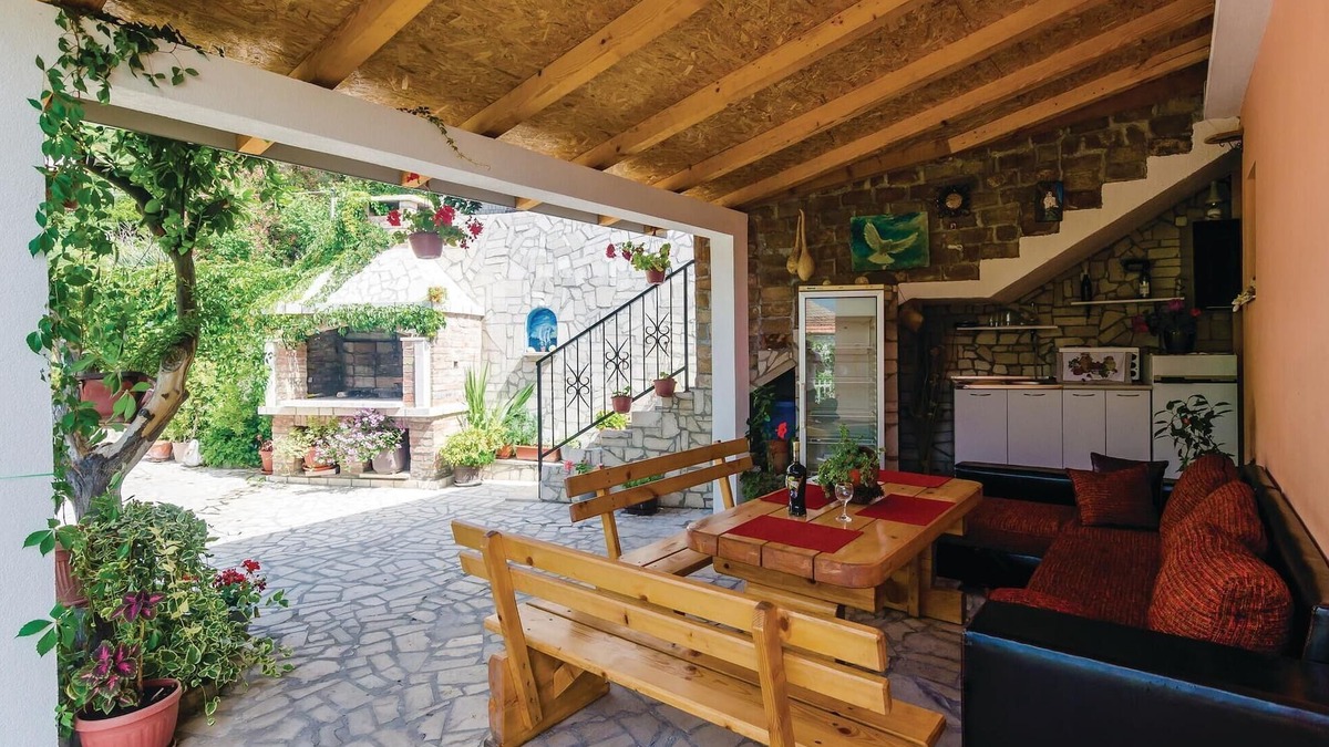 Baosici House | Nice home in Herceg Novi with WiFi