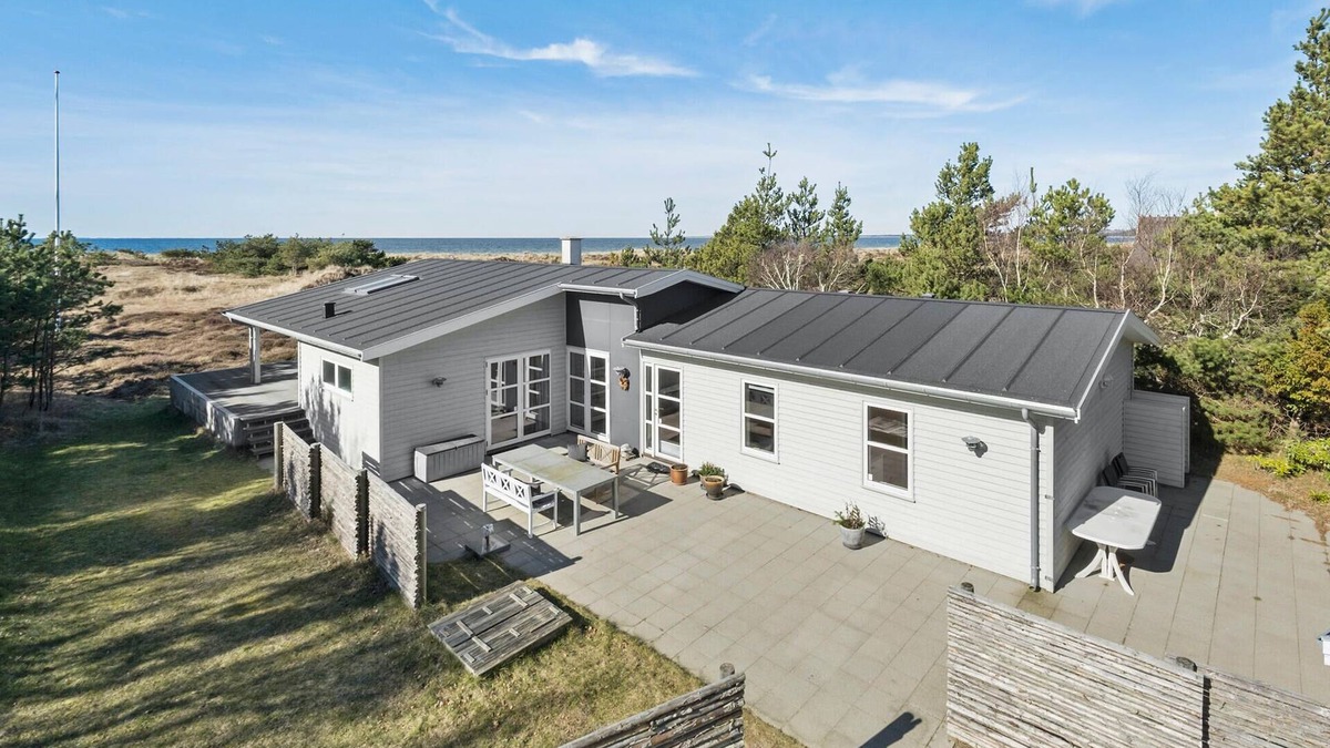 Hojby House | Nice home in Højby with house sea view