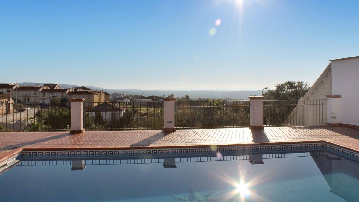 Hornachuelos House | Nice home in Hornachuelos with WiFi