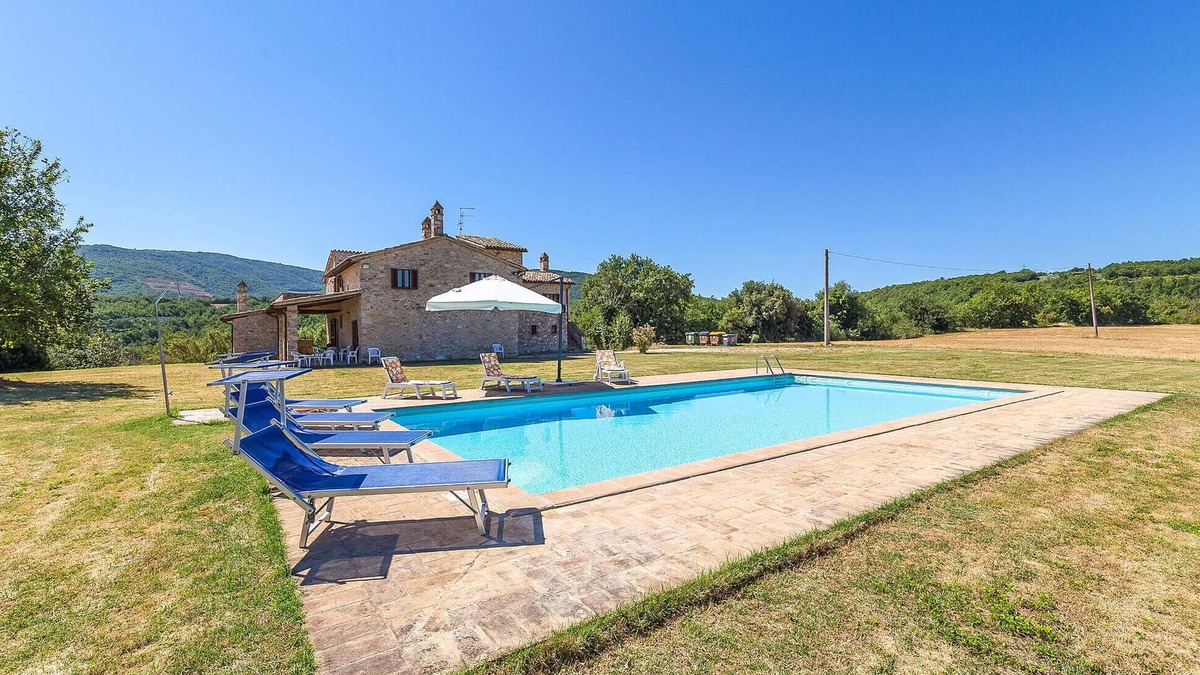 Gualdo Cattaneo House | Nice home in Gualdo Cattaneo PG