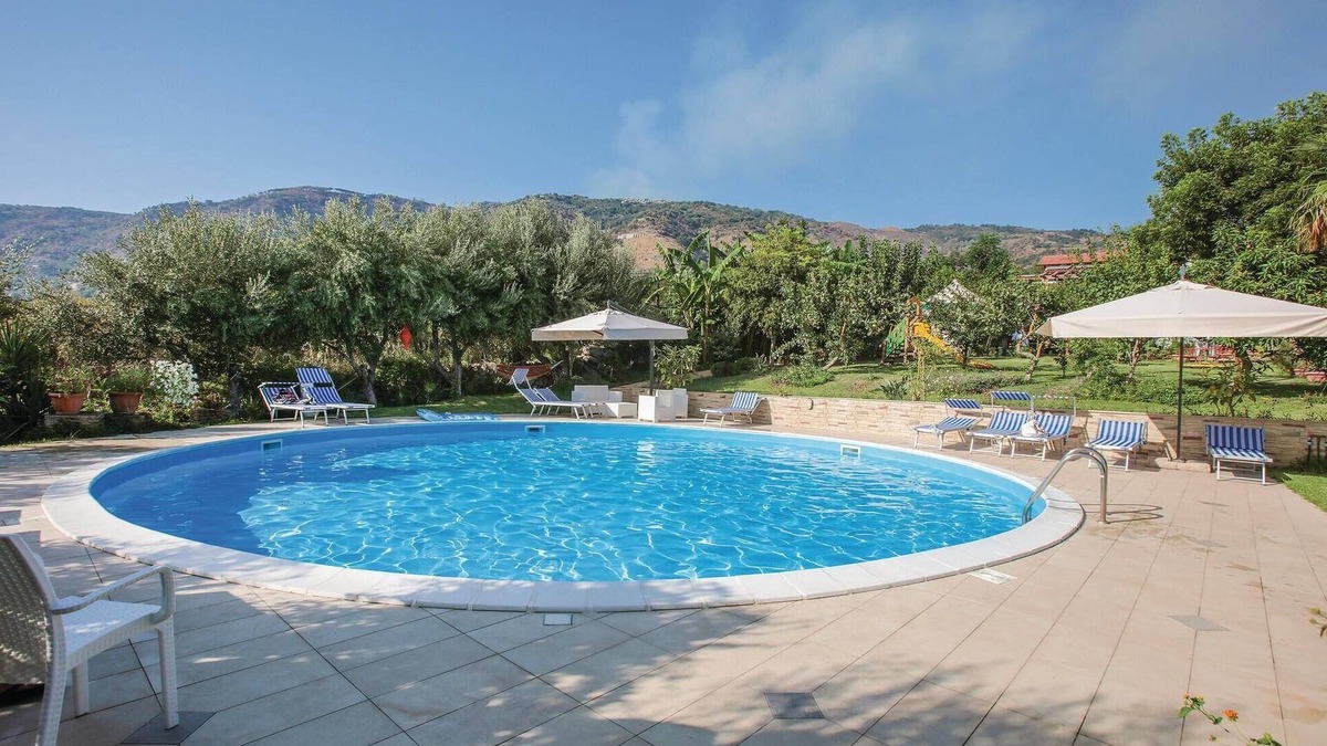 Joppolo House | Nice home in Joppolo with WiFi