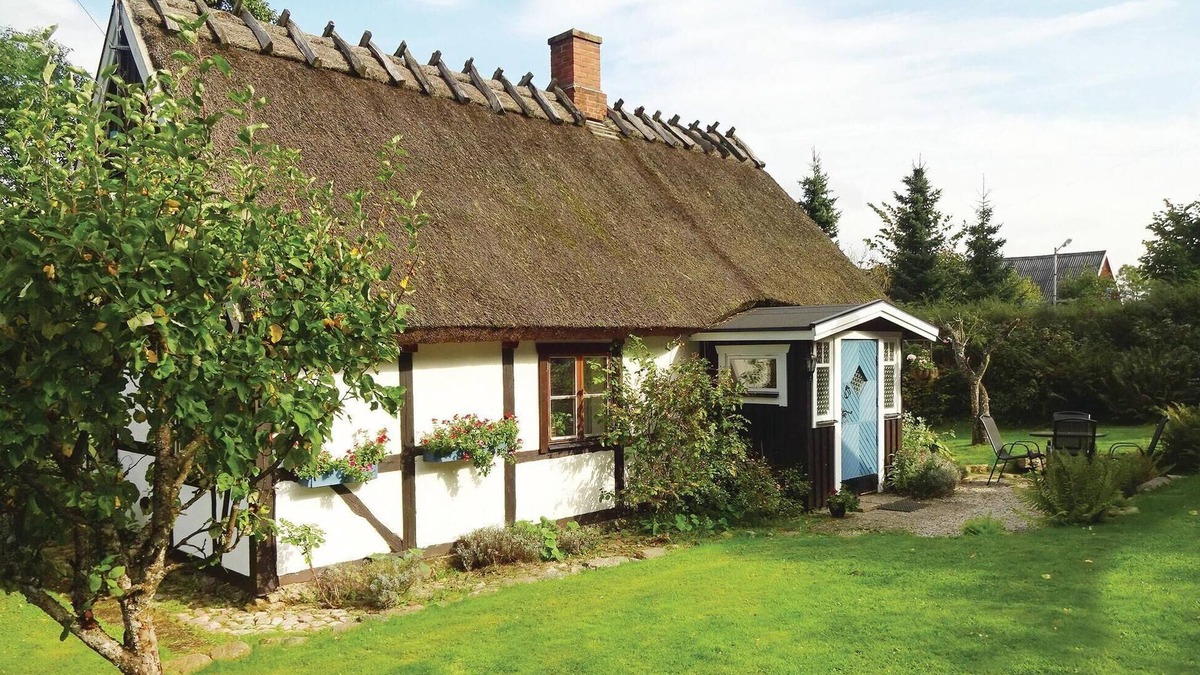 Kvidinge House | Nice home in Kvidinge with WiFi