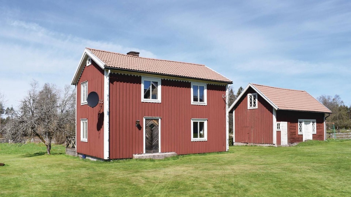 Lenhovda House | Nice home in Lenhovda with kitchen