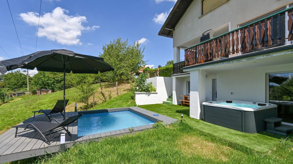 Sveti Juraj na Bregu House | Nice home in Lopatinec with kitchen