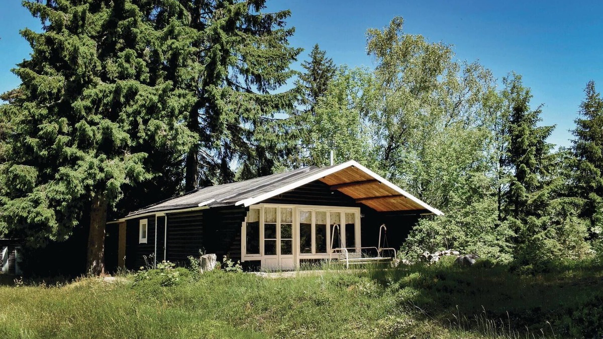 Mansarp House | Nice home in Månsarp with kitchen