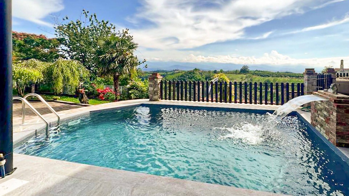 Marsaglia House | Nice home in Marsaglia CN with jacuzzi