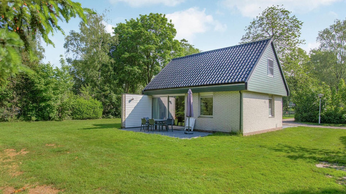 Noordwolde House | Nice home in Noordwolde with WiFi