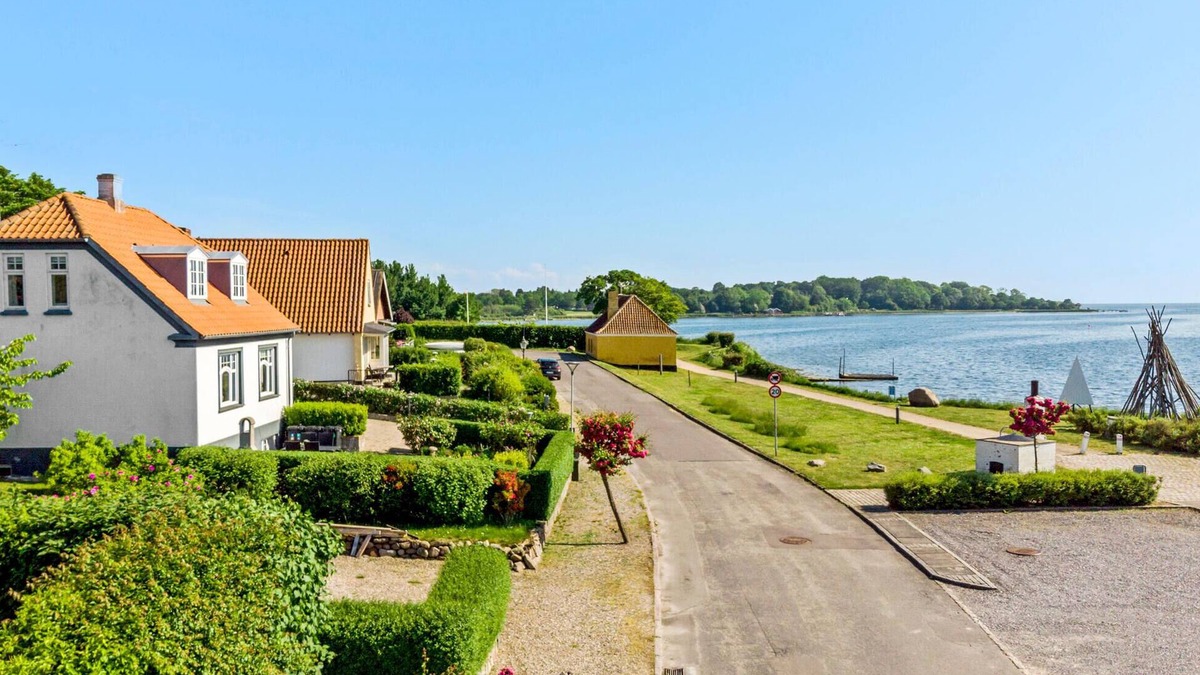Nysted House | Nice home in Nysted with house sea view