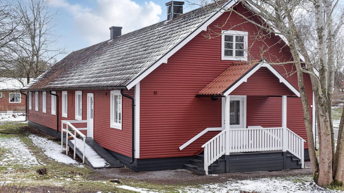 Orrefors House | Nice home in Orrefors with jacuzzi