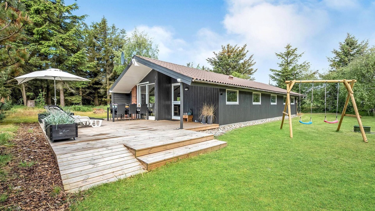 Klegod Strand House | Nice home in Ringkøbing with WiFi